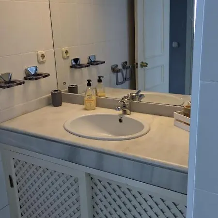 Puerto Marina Apartment *