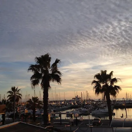 Puerto Marina Apartment
